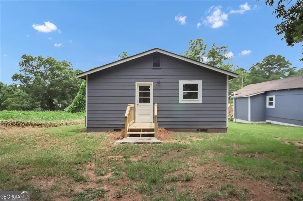 242 Jackson ST Barnesville, GA 30204