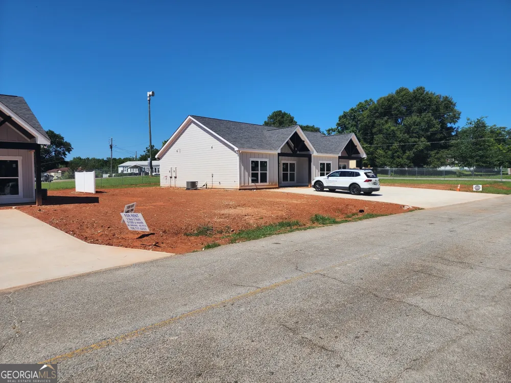 18,46,66 CLAY ST Hartwell, GA 30643