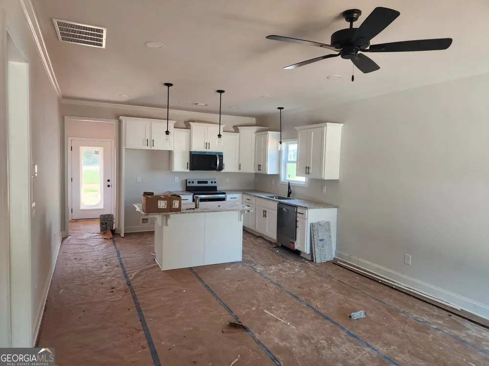 18,46,66 CLAY ST Hartwell, GA 30643