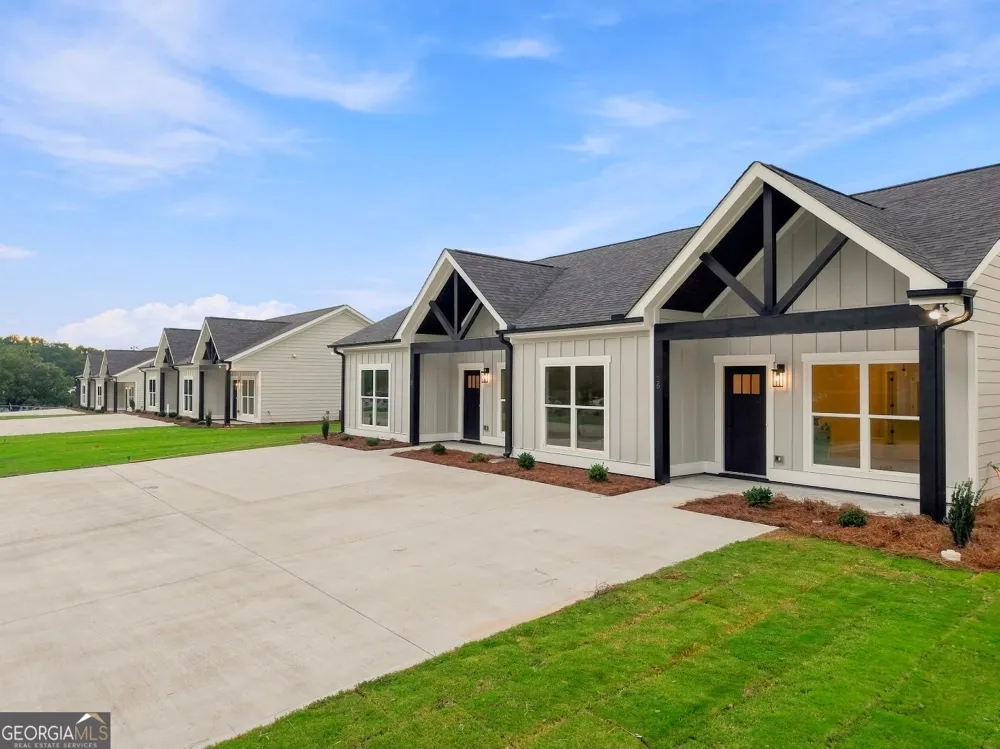 18,46,66 CLAY ST Hartwell, GA 30643