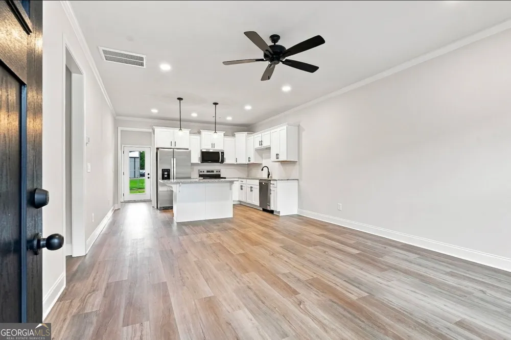 18,46,66 CLAY ST Hartwell, GA 30643
