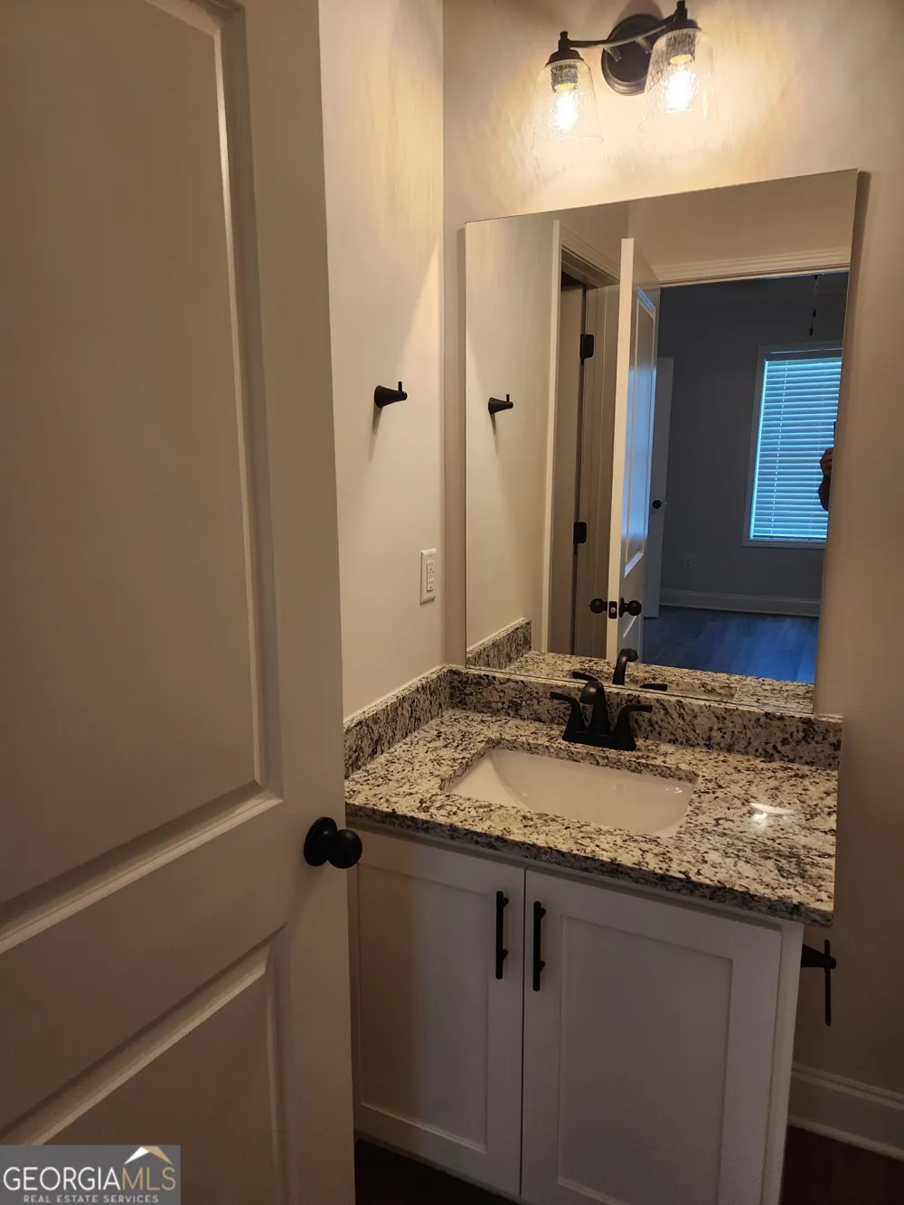18,46,66 CLAY ST Hartwell, GA 30643