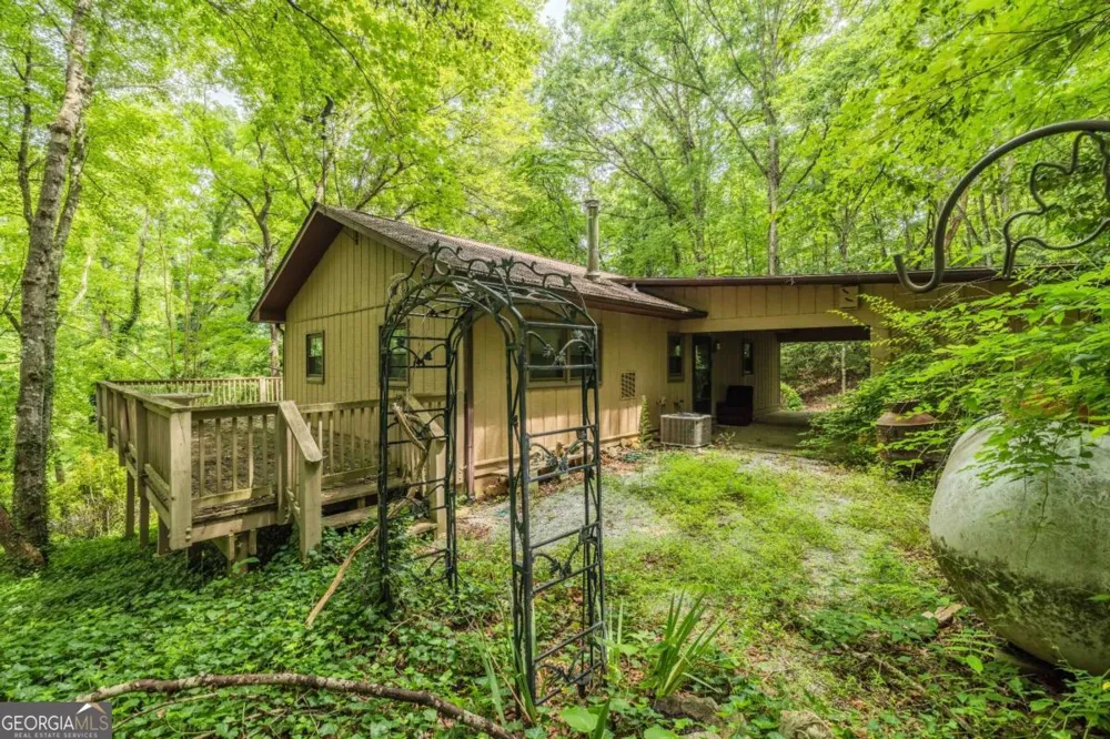 65 Eagle Chase CIR Dillard, GA 30537