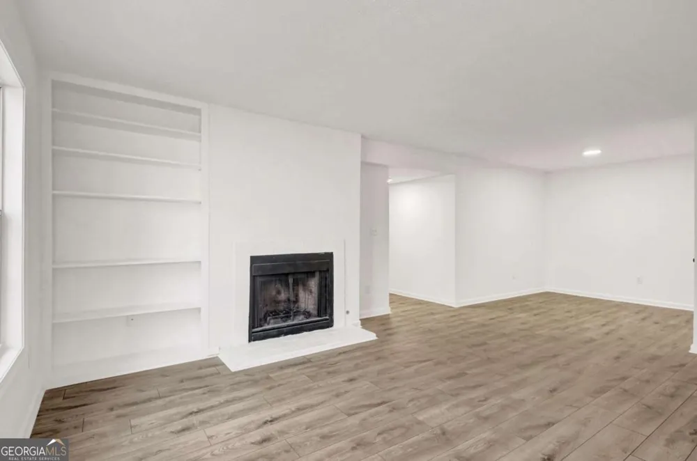 702 Glenleaf DR Peachtree Corners, GA 30092