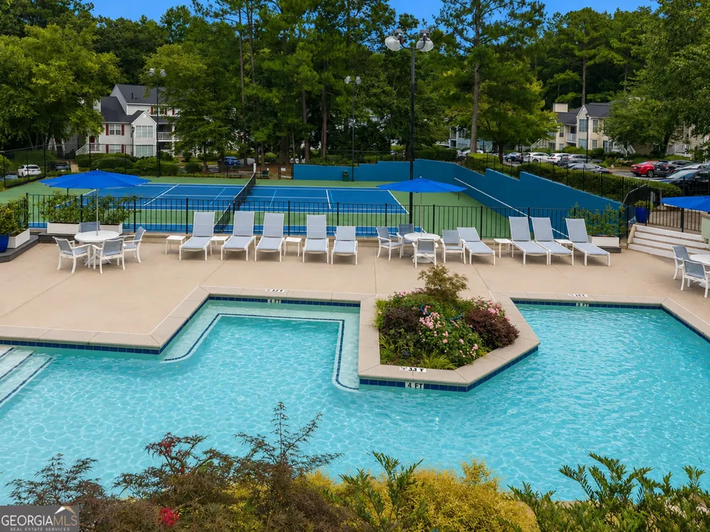 702 Glenleaf DR Peachtree Corners, GA 30092
