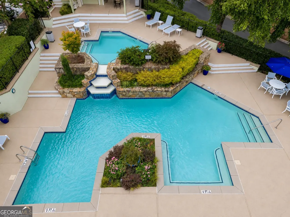 702 Glenleaf DR Peachtree Corners, GA 30092