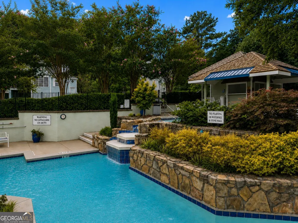 702 Glenleaf DR Peachtree Corners, GA 30092