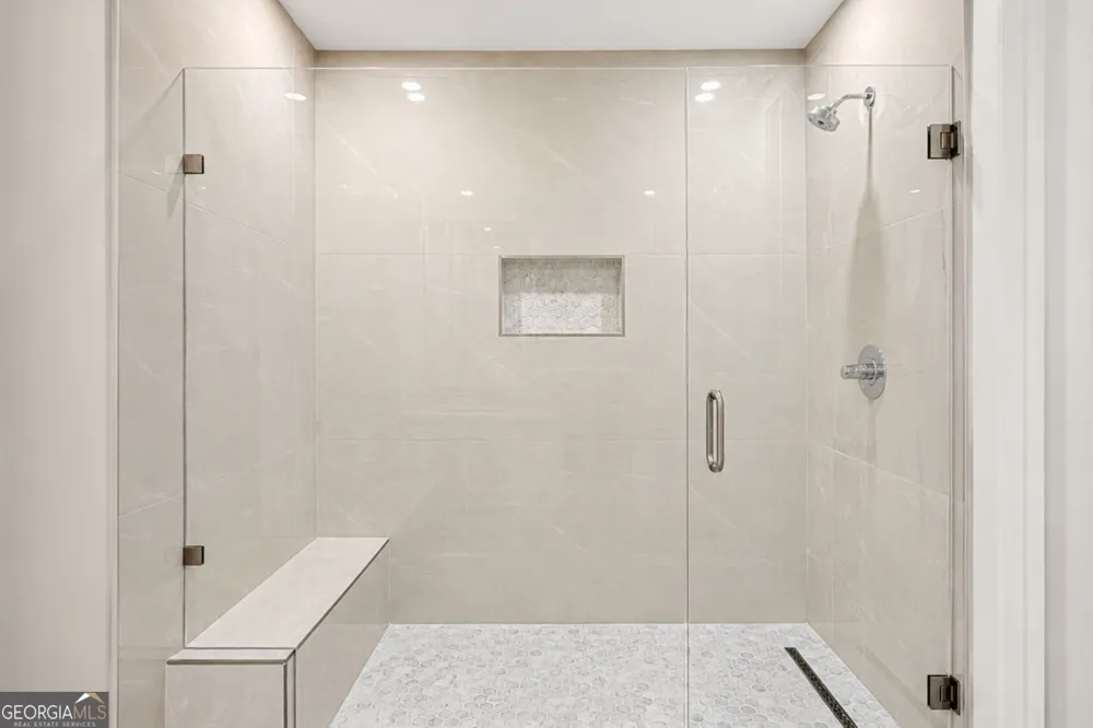 318 Sandy Springs CIR Sandy Springs, GA 30328