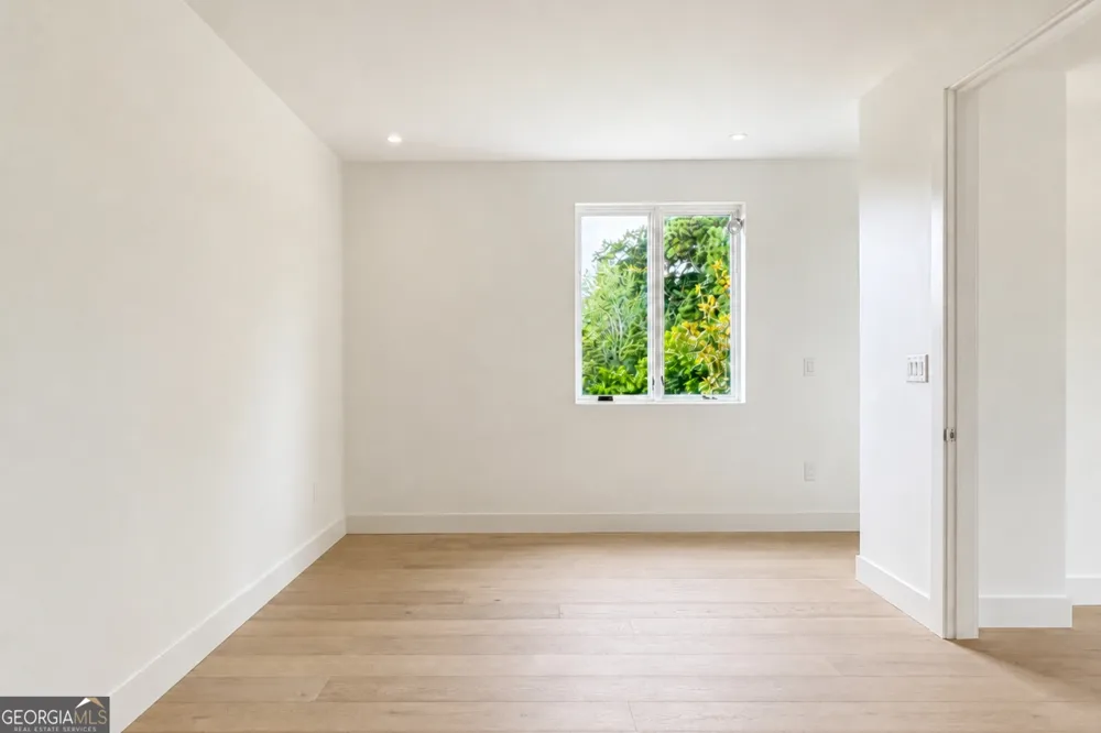 318 Sandy Springs CIR Sandy Springs, GA 30328