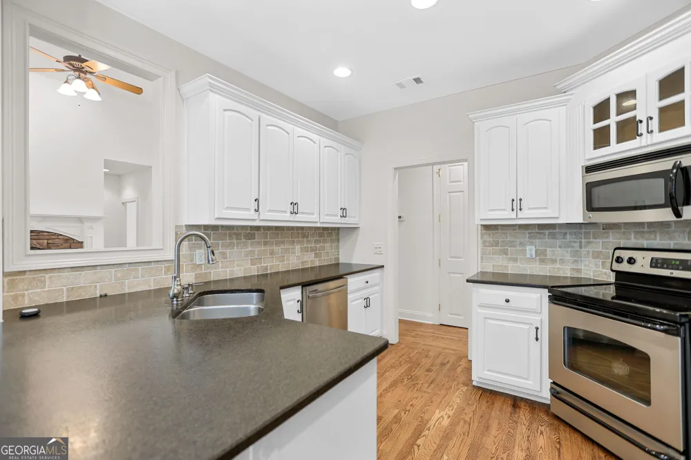 95 Lyndhurst WAY Sharpsburg, GA 30277