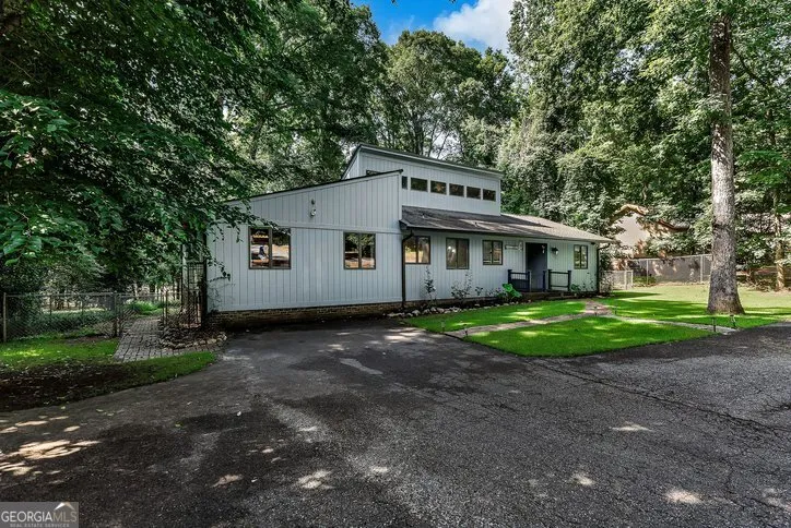 123 Forest DR Townville, SC 29689