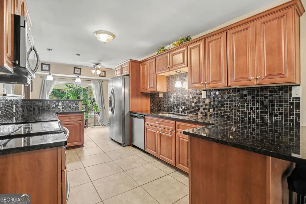 779 Pinehurst DR Fairburn, GA 30213