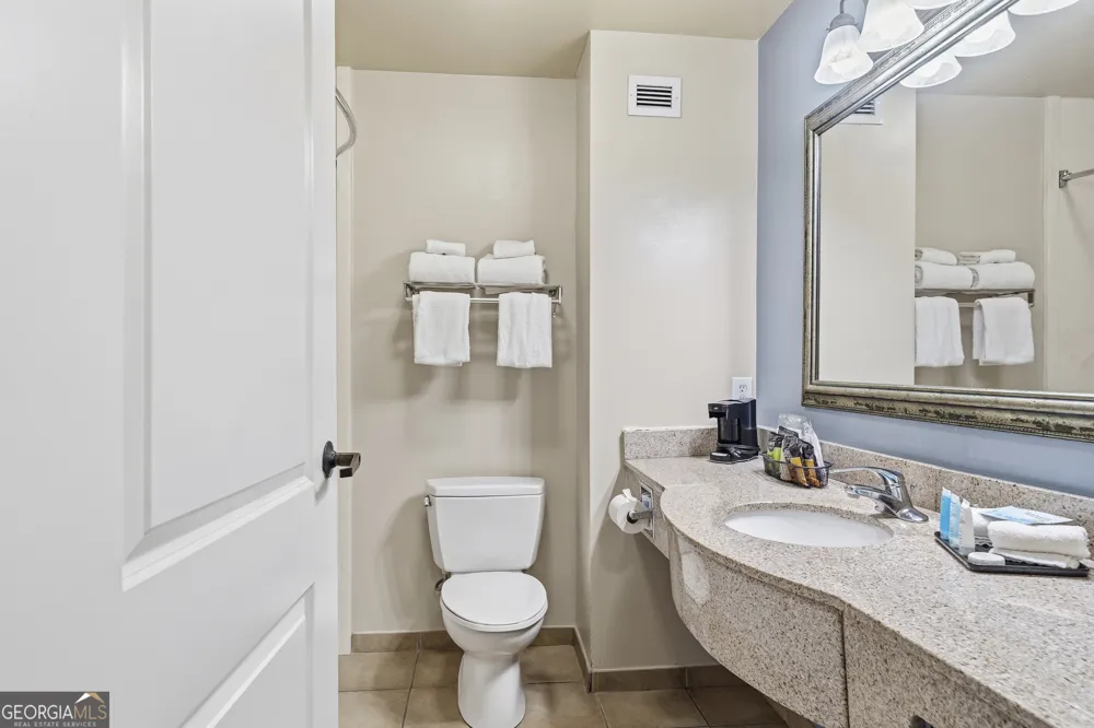 930 UNIT 106 Lake Oconee PKWY Eatonton, GA 31024