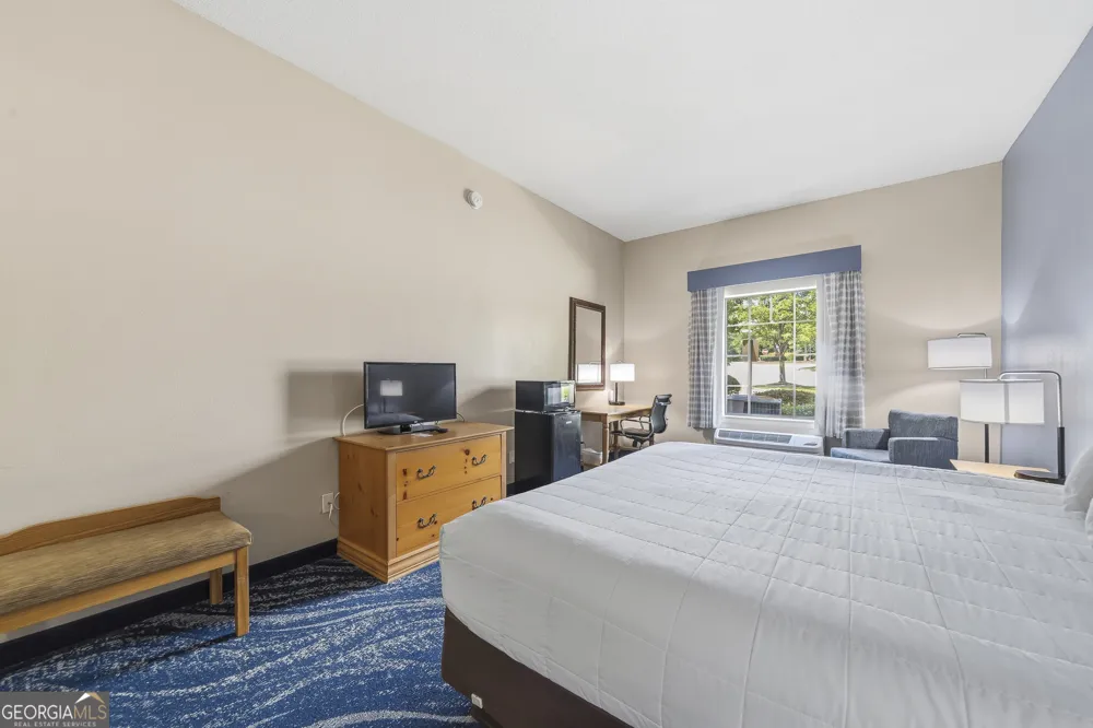 930 UNIT 106 Lake Oconee PKWY Eatonton, GA 31024