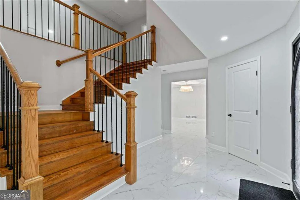 2023 Stoneleigh DR Stone Mountain, GA 30087