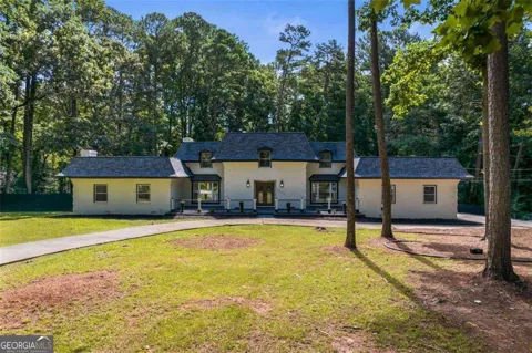 2023 Stoneleigh DR