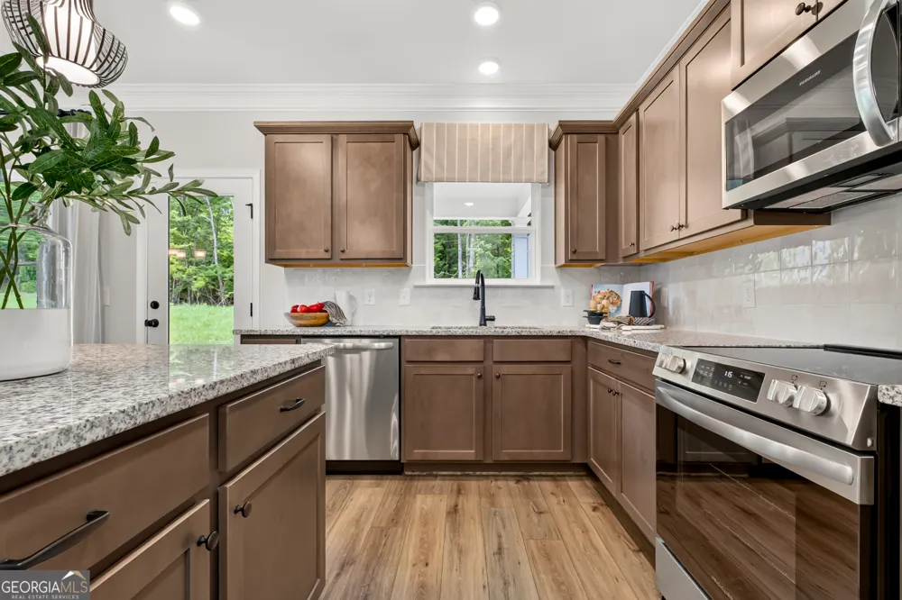 202 Park Bench WAY Byron, GA 31008
