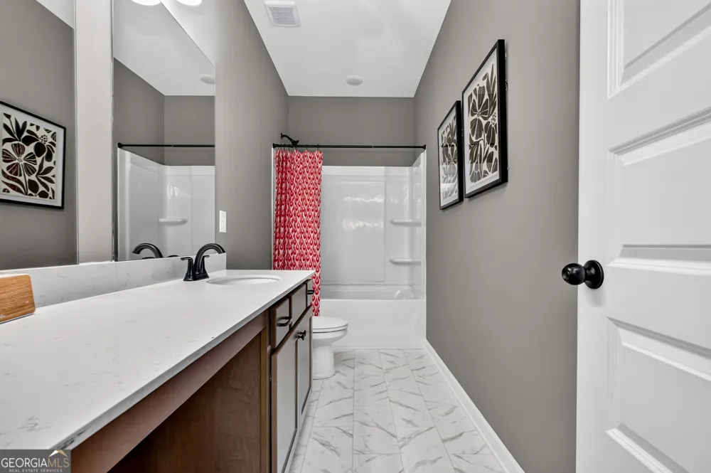 202 Park Bench WAY Byron, GA 31008