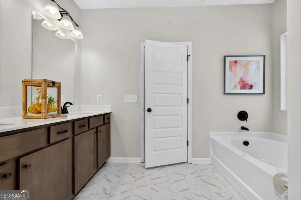 202 Park Bench WAY Byron, GA 31008
