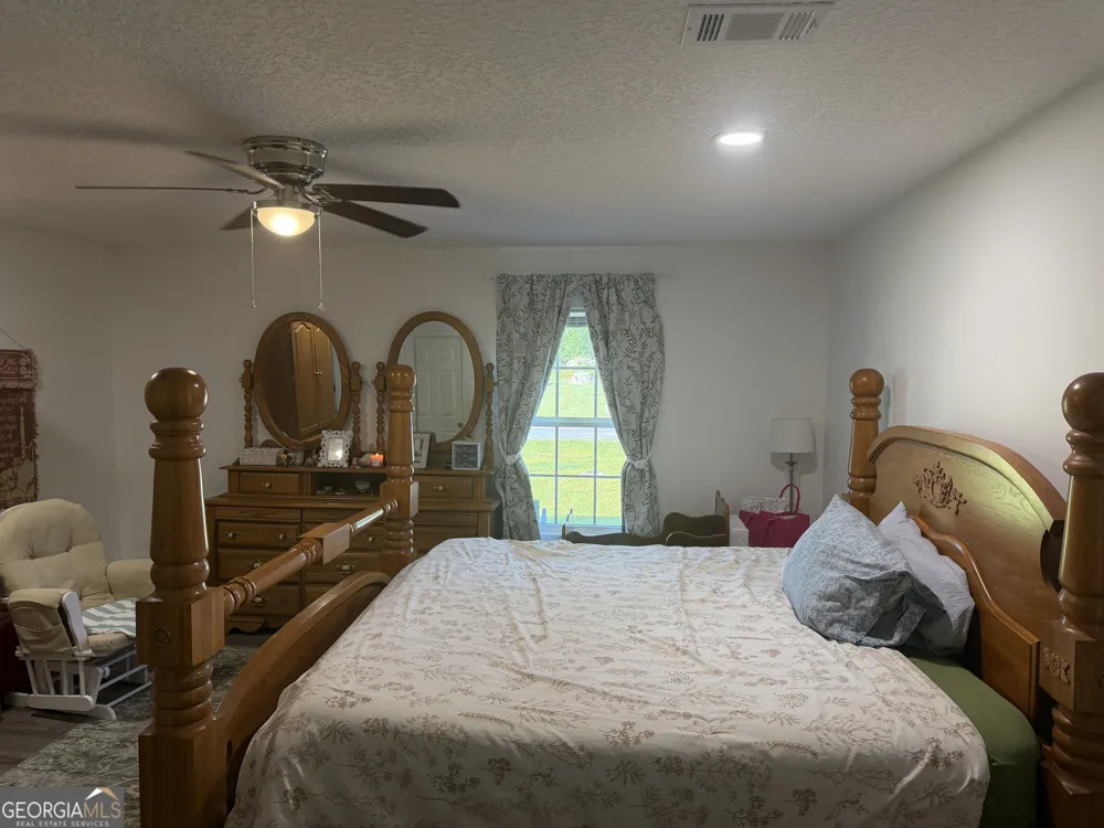 134 Hawks Landing RUN Waynesville, GA 31566