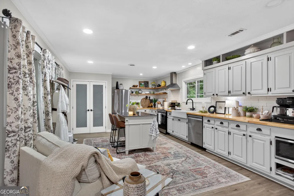 103 Pineneedle DR Westminster, SC 29693