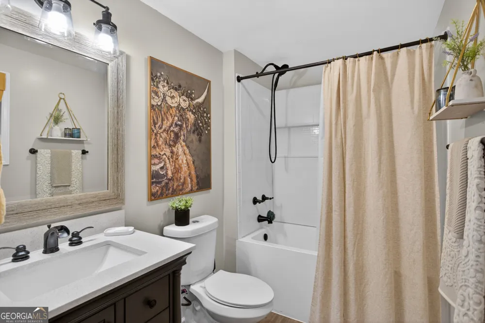 103 Pineneedle DR Westminster, SC 29693