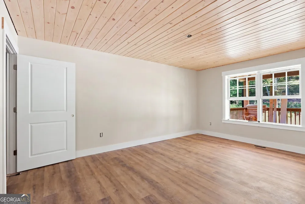 527 Jim Carter RD Clarkesville, GA 30523