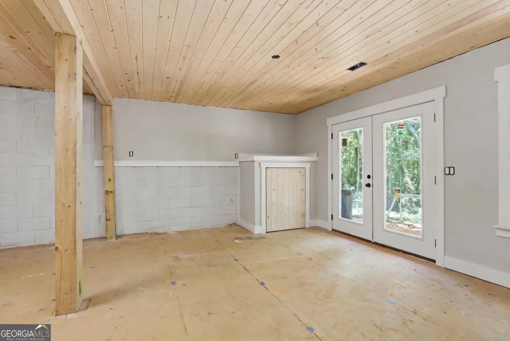 527 Jim Carter RD Clarkesville, GA 30523