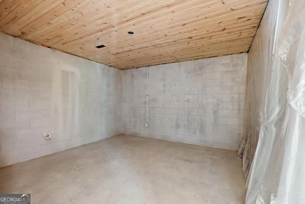 527 Jim Carter RD Clarkesville, GA 30523