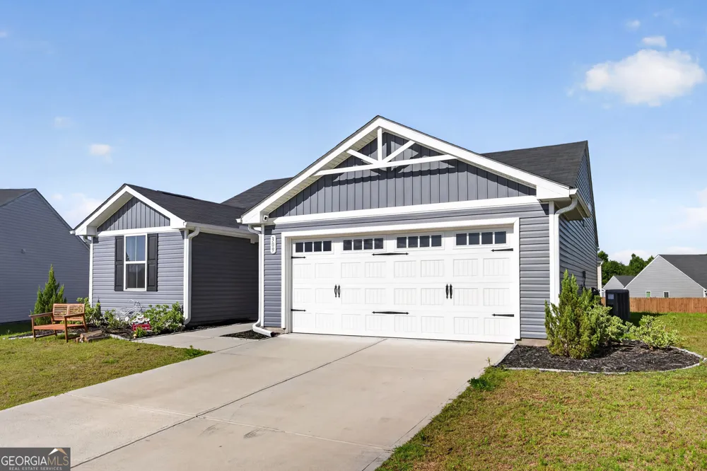 309 Cooper LN Calhoun, GA 30701