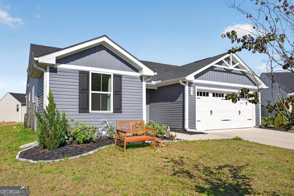 309 Cooper LN Calhoun, GA 30701