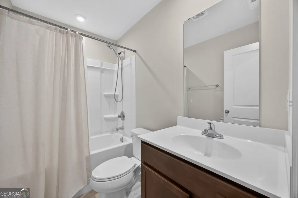 309 Cooper LN Calhoun, GA 30701
