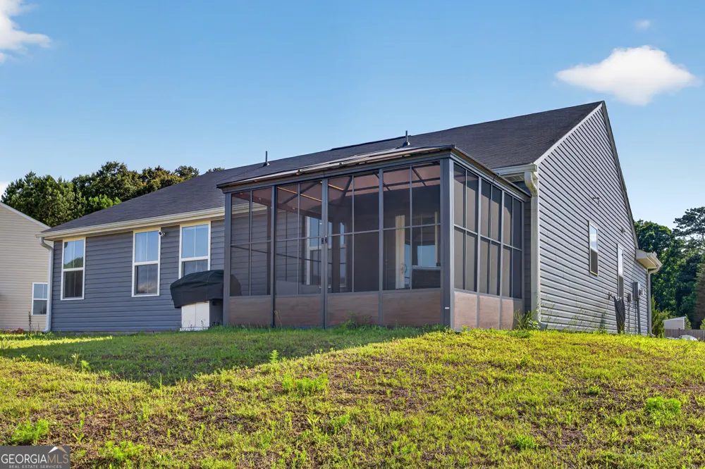 309 Cooper LN Calhoun, GA 30701