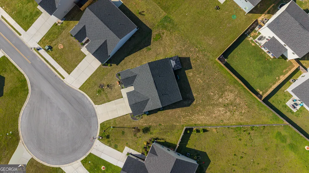 309 Cooper LN Calhoun, GA 30701