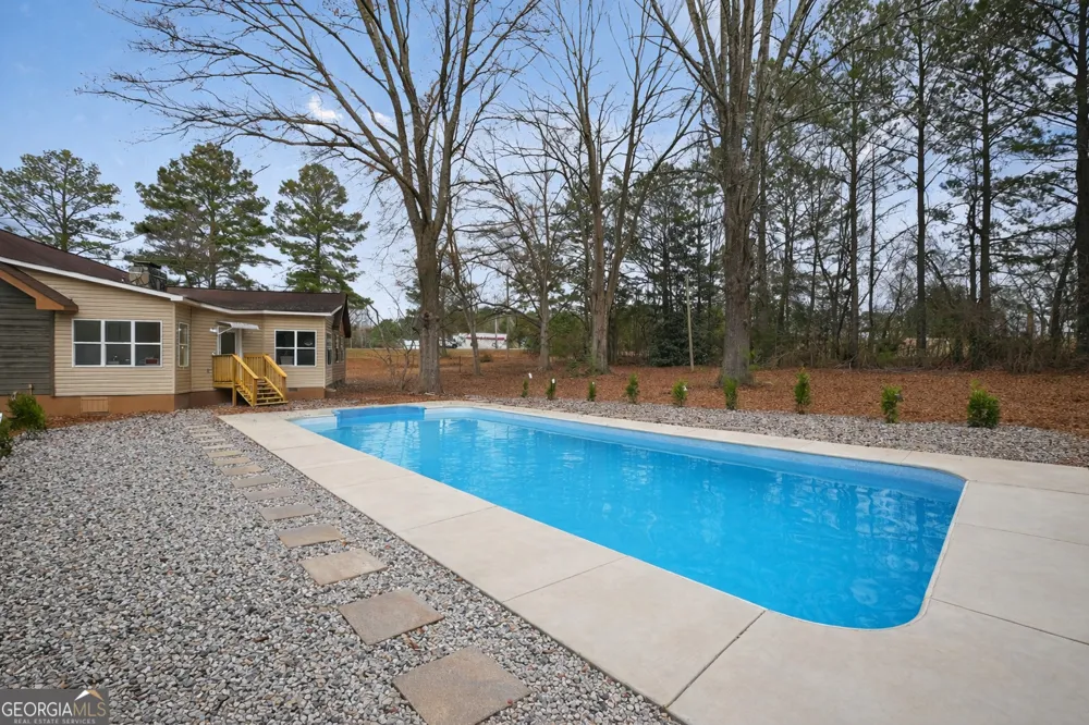 12 Clearwater RD Sharpsburg, GA 30277