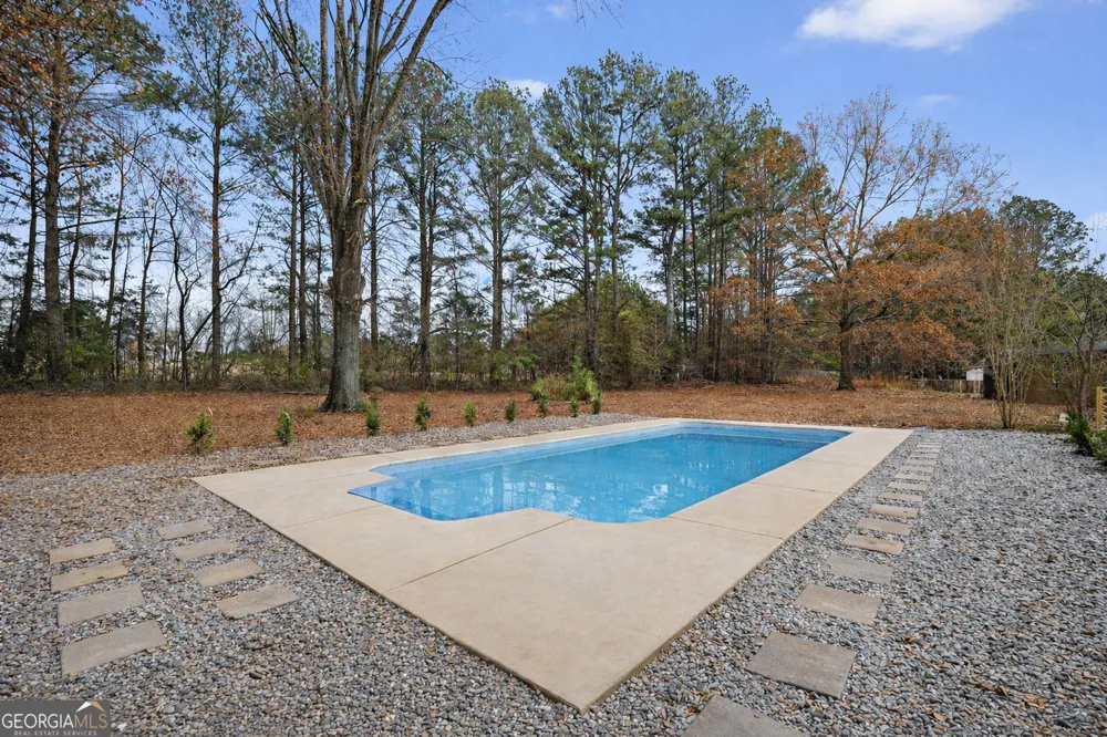 12 Clearwater RD Sharpsburg, GA 30277