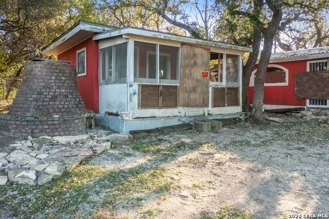 14811 CRANES MILL Canyon Lake, TX 78133