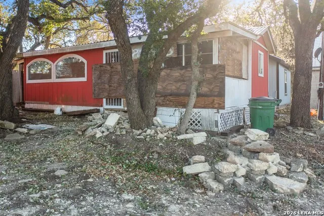 14811 CRANES MILL Canyon Lake, TX 78133