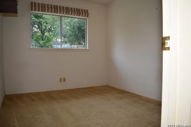 6142 LYNGROVE ST San Antonio, TX 78249