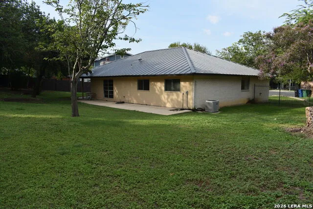 6142 LYNGROVE ST San Antonio, TX 78249