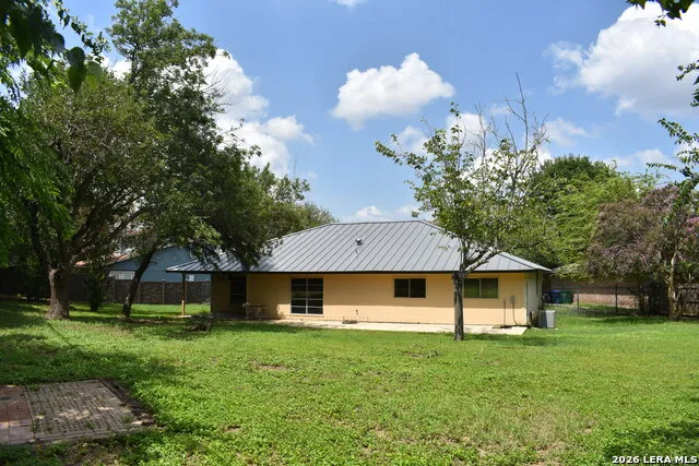 6142 LYNGROVE ST San Antonio, TX 78249