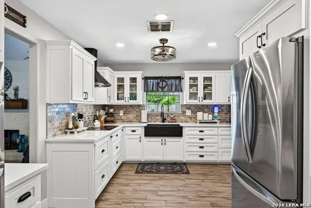 104 Sunnyland Castroville, TX 78009