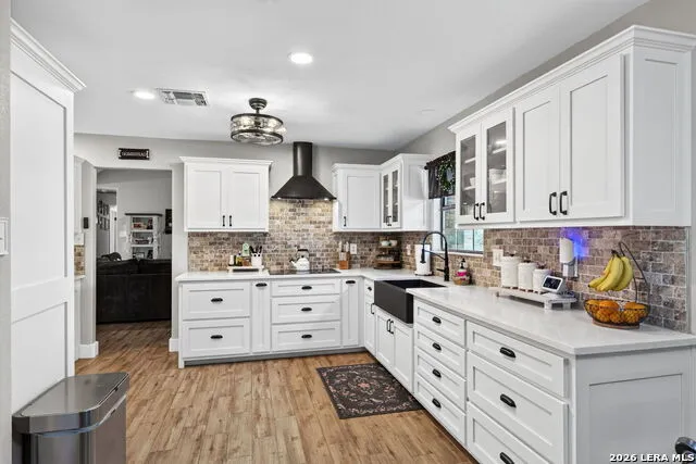104 Sunnyland Castroville, TX 78009