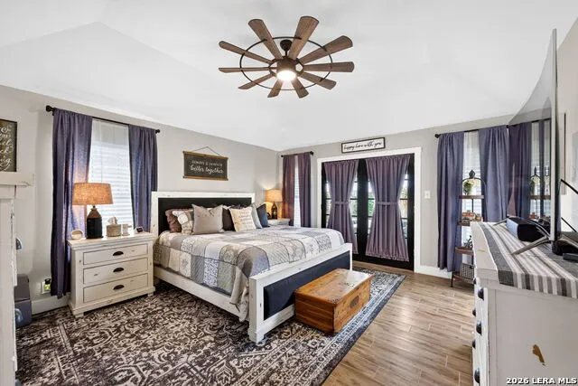 104 Sunnyland Castroville, TX 78009