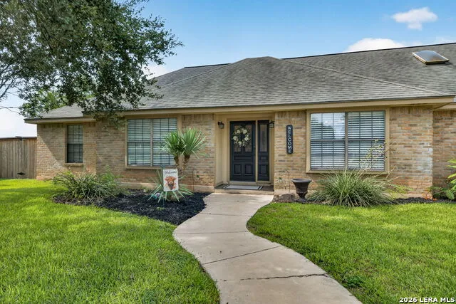 104 Sunnyland Castroville, TX 78009