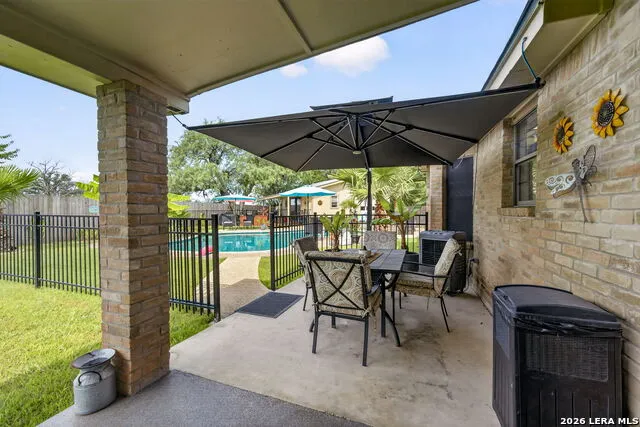 104 Sunnyland Castroville, TX 78009