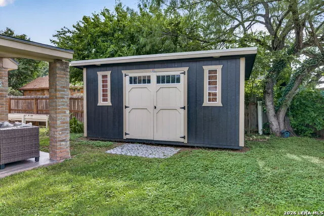 104 Sunnyland Castroville, TX 78009