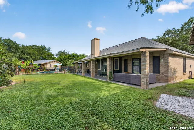104 Sunnyland Castroville, TX 78009