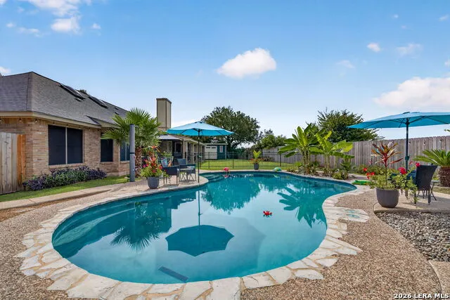 104 Sunnyland Castroville, TX 78009