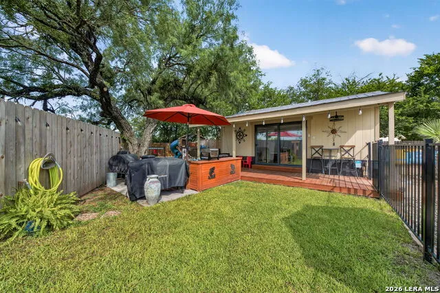 104 Sunnyland Castroville, TX 78009